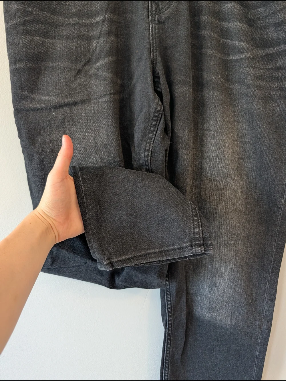 Banana Republic 34x30 Men's Black Washed Travel  Jeans
